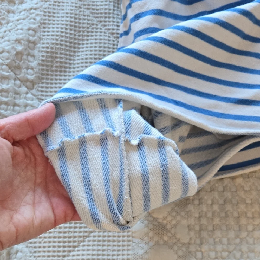 American Eagle Striped Blue and White Sweatshirt and Shorts Lounge Set Medium - Picture 8 of 9